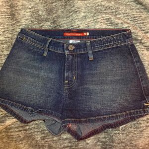 Designer Guess denim shorts Vintage Y2k size 28